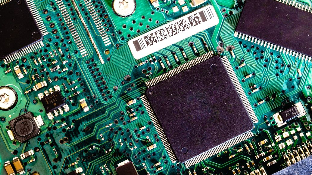 What should be paid attention to in AD chip selection?